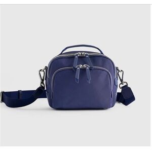 Quince nylon revive camera crossbody